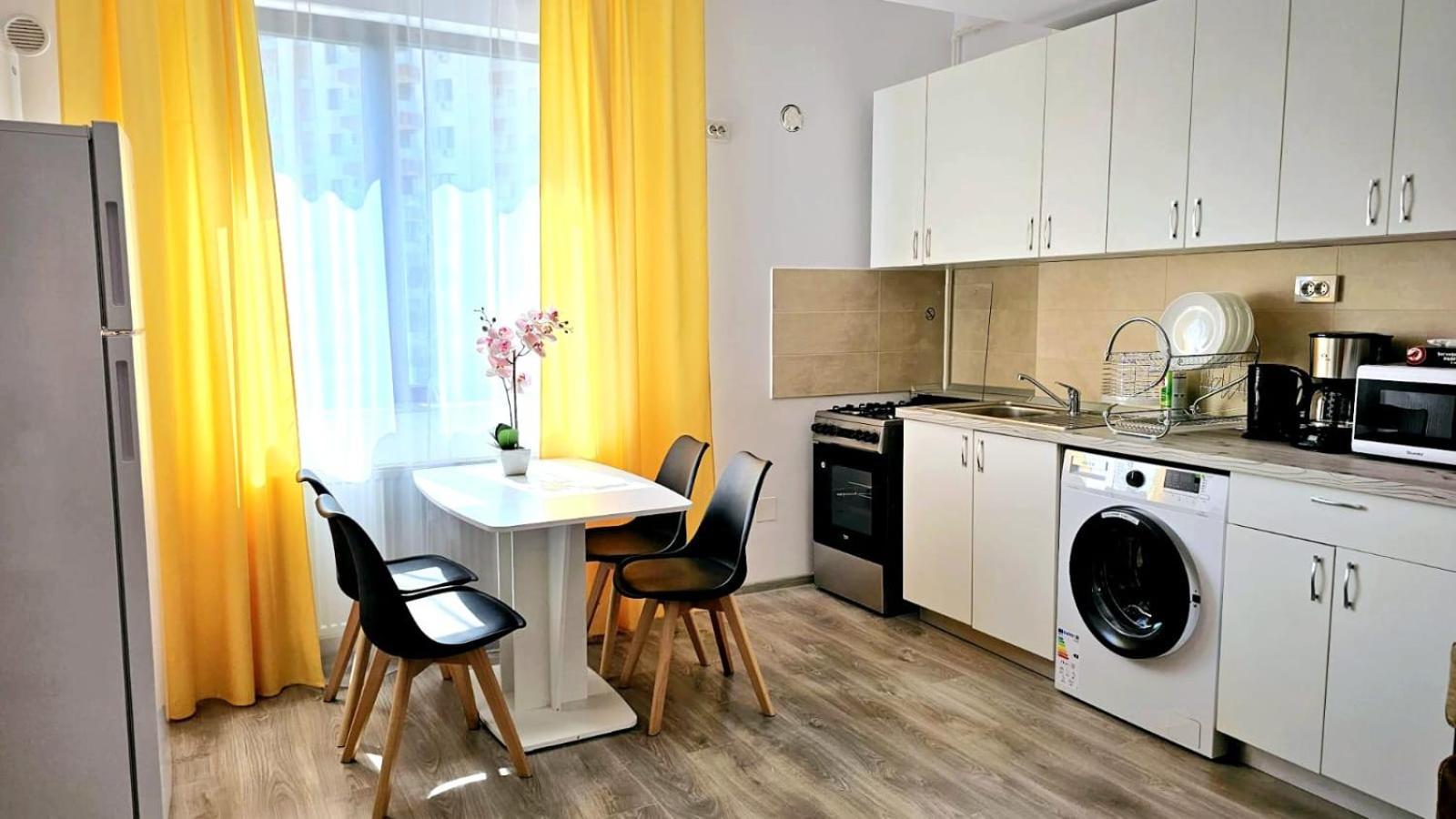 Evelyn Modern Apartment Near Palas 이아시 외부 사진